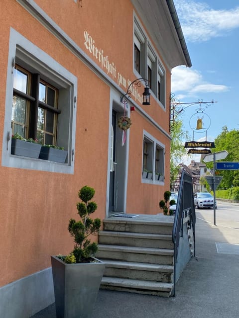 Garni-Hotel Mühletal Übernachtung mit Frühstück in Schaffhausen, Switzerland