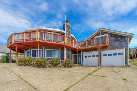 Carousel House in Pacific City House in Pacific City