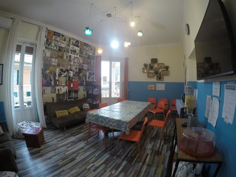 Communal lounge/ TV room, Living room, Seating area