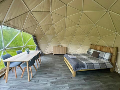 Beavers Retreat Glamping Luxury tent in Wales