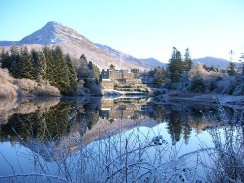 Neighbourhood, Natural landscape, Winter