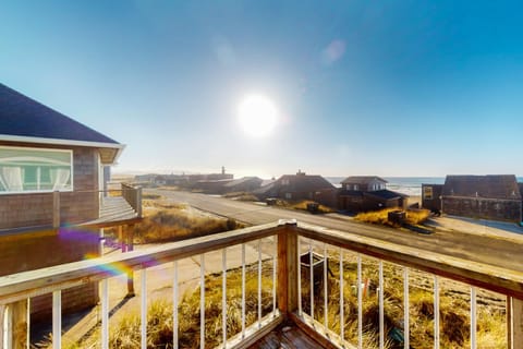 The Kiwanda Surf House House in Pacific City