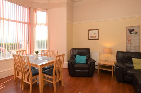 Sebright Holiday Apartment Wohnung in Dunoon