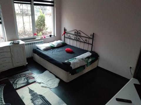 Black&Red Apartment Apartamento in Sofia