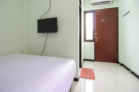 Graha Deanofa Syariah Bed and Breakfast in Surabaya