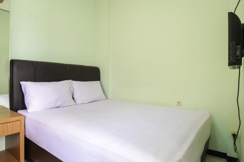 Graha Deanofa Syariah Bed and Breakfast in Surabaya