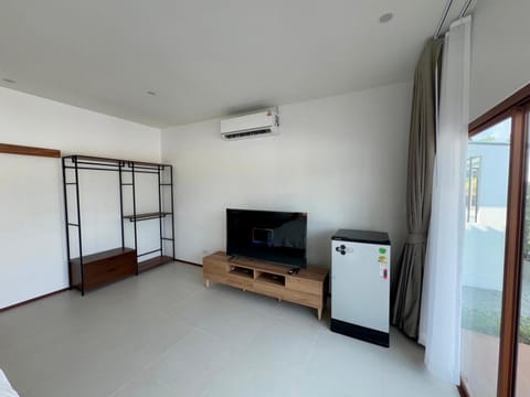 Maikhao Beach Guest House Bed and Breakfast in Mai Khao