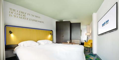 Photo of the whole room, On site