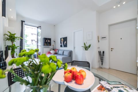 Facade/entrance, Living room, Seating area