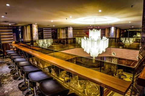 Lounge or bar, Alcoholic drinks, Non alcoholic drinks