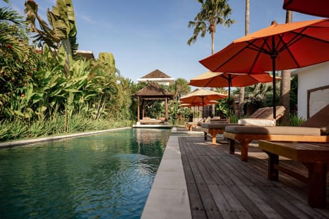Property building, Swimming pool