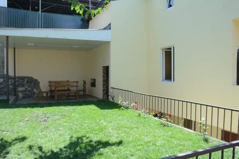 Holiday Home on Aygestan 11 Condo in Yerevan