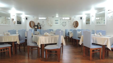 Food and drinks, Dining area