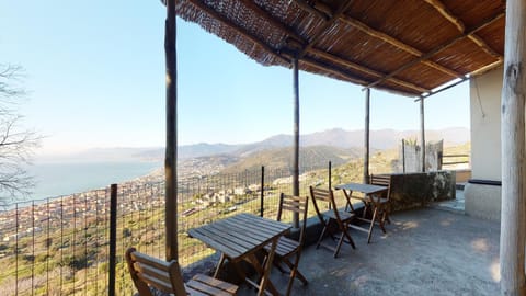 Patio, Day, Natural landscape, View (from property/room), Balcony/Terrace, Dining area, Sea view