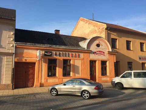 Property building, Facade/entrance