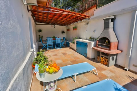 BBQ facilities, Balcony/Terrace