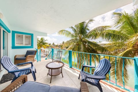 Breezy Palms & Tropical Charm Casa in Key Colony Beach