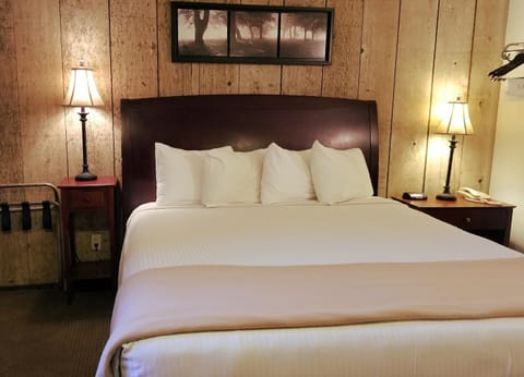 Gold Pan Lodge Motel in Sierra Nevada