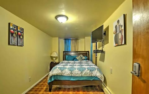 Two Bedroom Apartment - North East Bronx Condominio in Mount Vernon