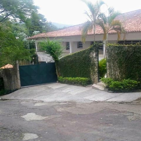 Casa na Serra da Cantareira House in Sao Paulo City