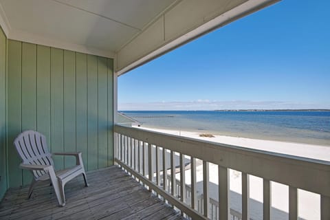 White Sands Bay Front Pensacola Condo Apartment in Pensacola Beach