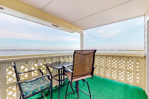 Bayview Beach Escape Apartment in Pensacola Beach