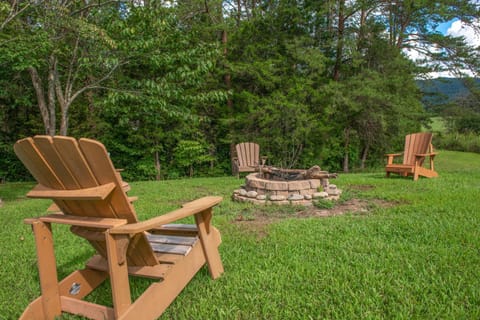 Twin Cub Lodge House in Sevier County