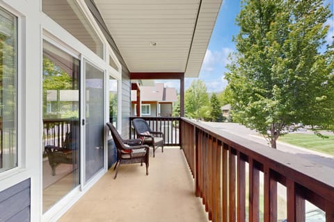 Fox Hollow Home House in Whitefish