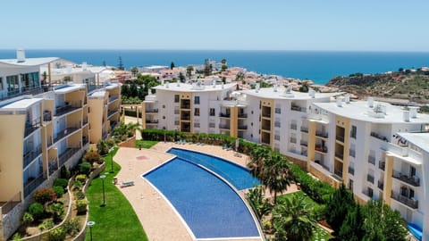 Ocean view Apartment with sunbathing Terrace, 2 Swimming pools & Tennis court Condo in Guia