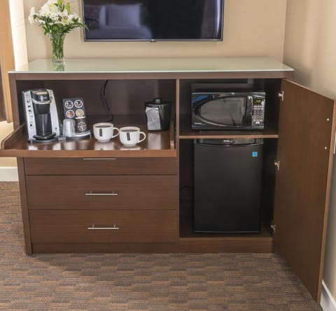 Coffee/tea facilities, Kitchen or kitchenette