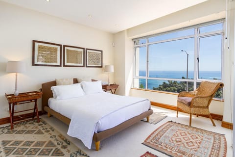 Bedroom, Sea view, Street view