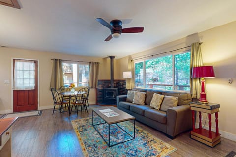 Casa Tahquitz House in Idyllwild-Pine Cove