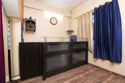 OYO Gomti Nagar Near Indira Nagar Metro Station Hôtel in Lucknow