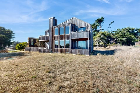 Shell Beach House in Sonoma County