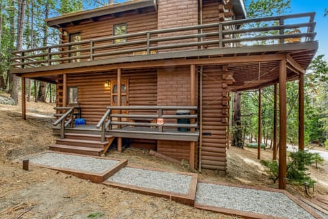 Tahquitz Rock Lodge House in Idyllwild-Pine Cove