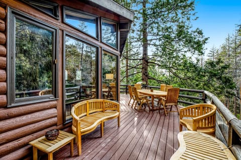 Tahquitz Rock Lodge House in Idyllwild-Pine Cove