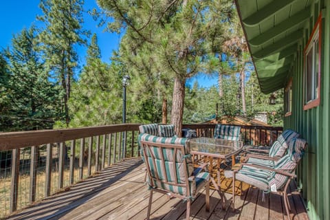 Bear's Den House in Idyllwild-Pine Cove