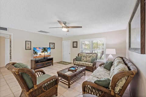 310 West Flamingo Circle House in Marco Island