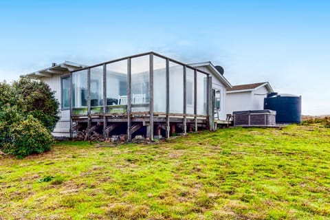 Driftwood Cottage House in Mendocino County