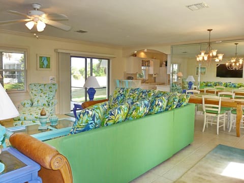 438 Kendall Drive House in Marco Island