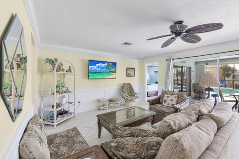 961 Abaco Court Casa in Marco Island