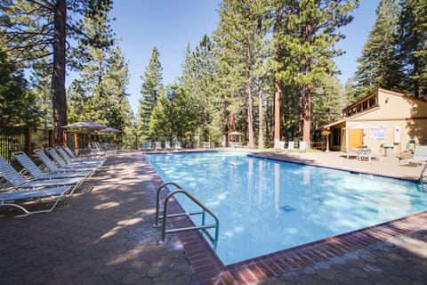 Nordic Retreat Condominio in Tahoe Vista