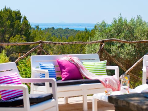 View (from property/room), Balcony/Terrace, Garden view, Mountain view, Sea view