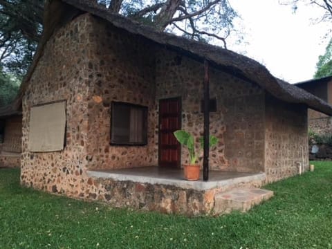 Sundowner Lodge Natur-Lodge in Zimbabwe