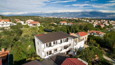 Property building, Facade/entrance, Bird's eye view