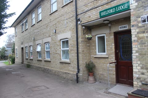 Shelford Lodge Bed and Breakfast in Cambridge