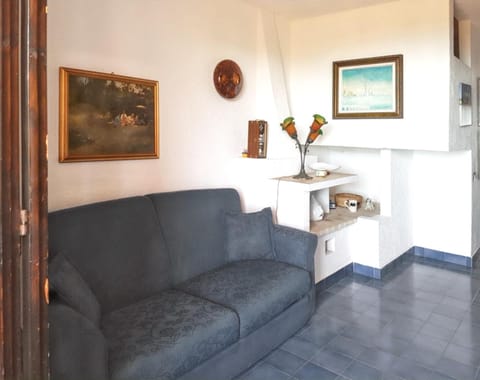 3 bedrooms apartement at Olbia 300 m away from the beach with sea view and enclosed garden Apartment in Porto Istana