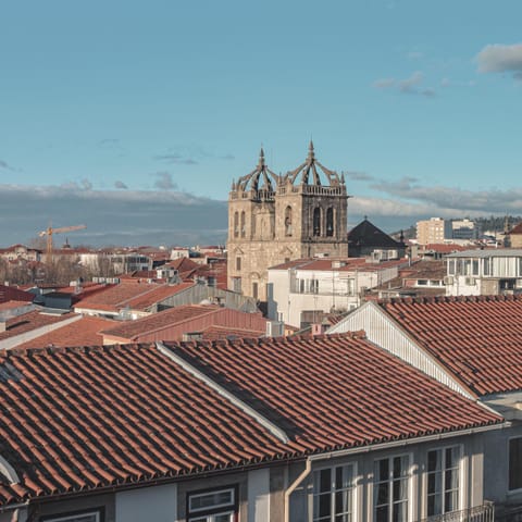 Nearby landmark, City view, Street view