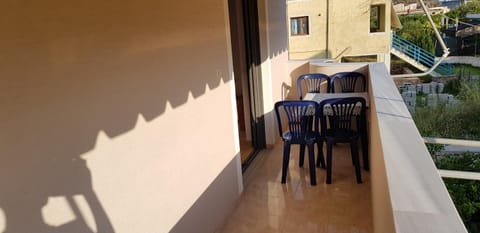 Apartments Villa Dovinefa Condominio in Ksamil