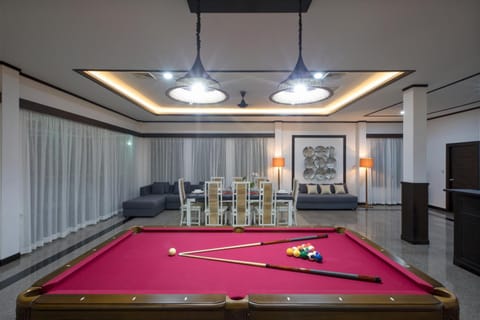 Billiard, Living room, Dining area